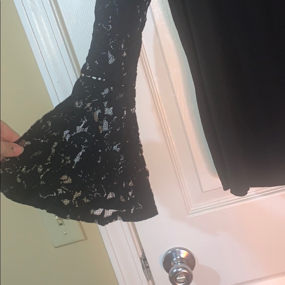 Black blouse - Picture 2 of 3